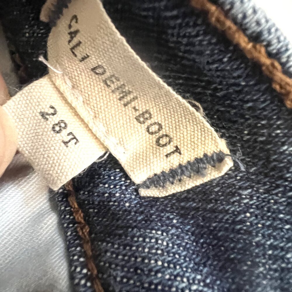 Madewell Cali Demi-Boot Jeans, Fleetwood Wash, Size 28T - Picture 9 of 10